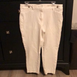 WHBM white capri pants, size 8.